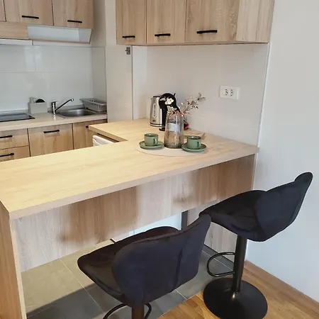 Sunset Studio-cozy Escape With View And Comfort In Апартаменти Скоп'є